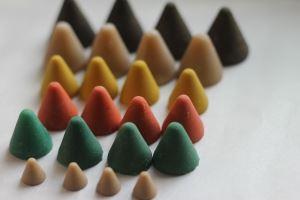 Medya koni şeklinde parlatma plastik